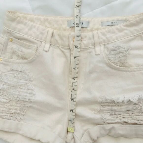 GUESS Women's Boy Fit Destroyed Denim Shorts Off-white Size‎ 25 - Picture 8 of 13